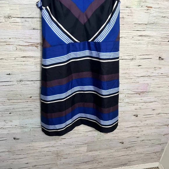 Banana republic size 12 purple blue dress midi striped - Picture 2 of 8